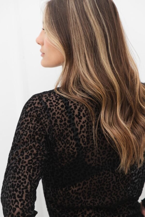 POLERA LISA TUL VELVET ANIMAL PRINT