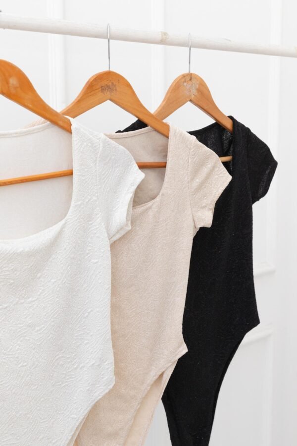 OFERTA BODY LULU BRILLOS