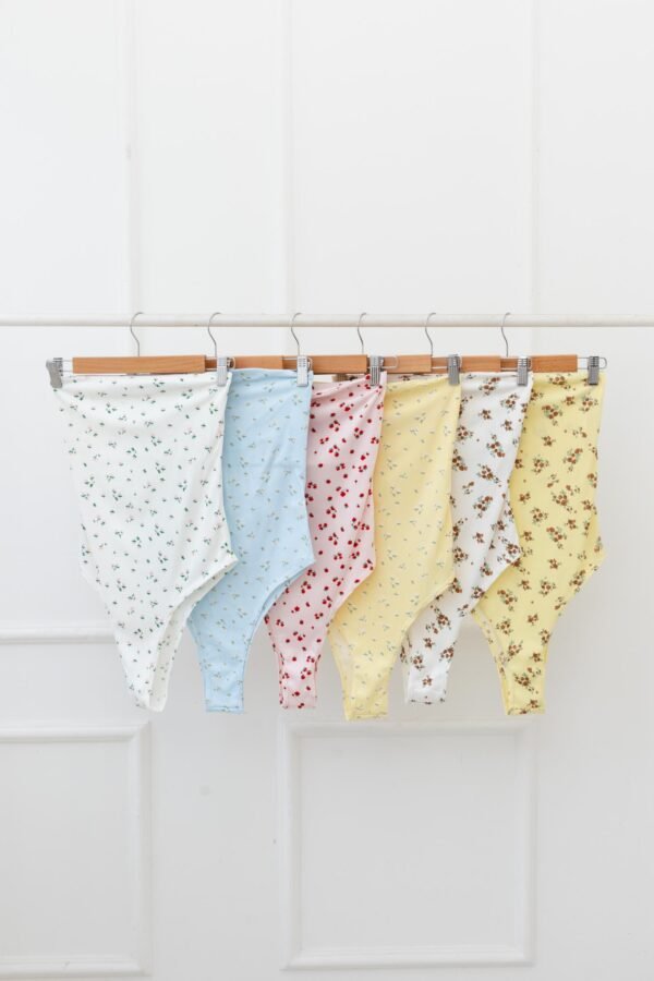 OFERTA BODY STRAPLESS VICKY MORLEY FLORES