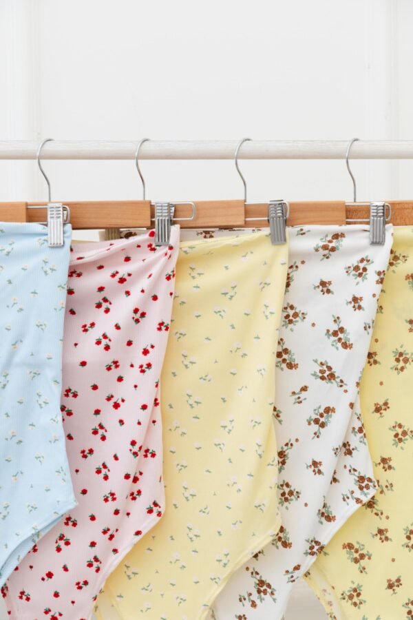 OFERTA BODY STRAPLESS VICKY MORLEY FLORES