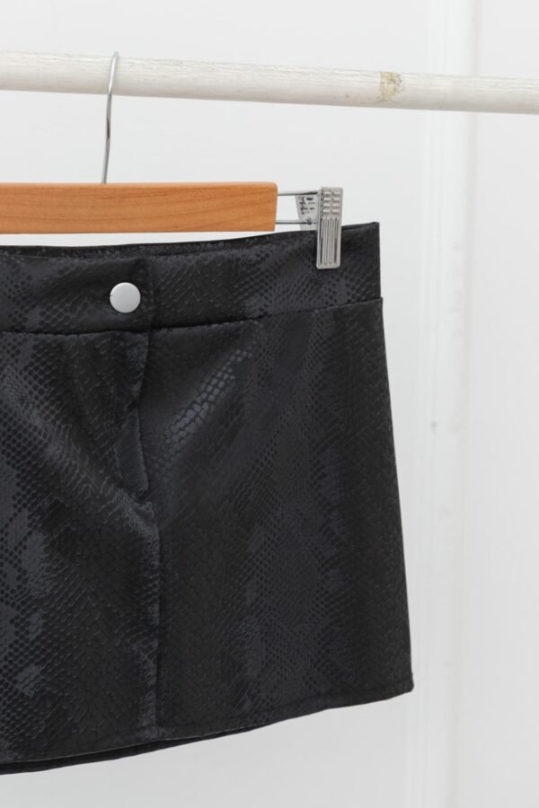 MICRO POLLERA CUERINA SNAKE