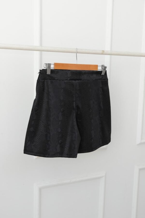 SHORT POLLERA CUERINA SNAKE