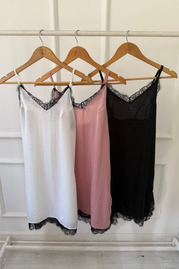 VESTIDO MAXIMA LENCERO PUNTILLA