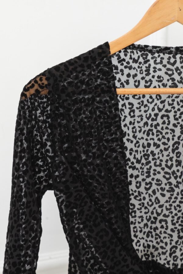 MANGA LARGA BUCHE TUL VELVET ANIMAL PRINT