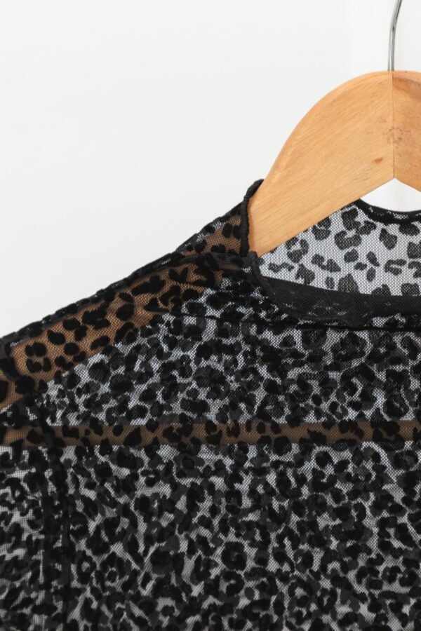 POLERA JULIETA TUL VELVET ANIMAL PRINT