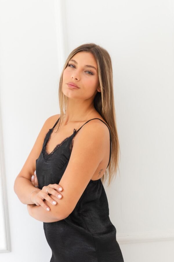 VESTIDO MAXIMA LENCERO PUNTILLA