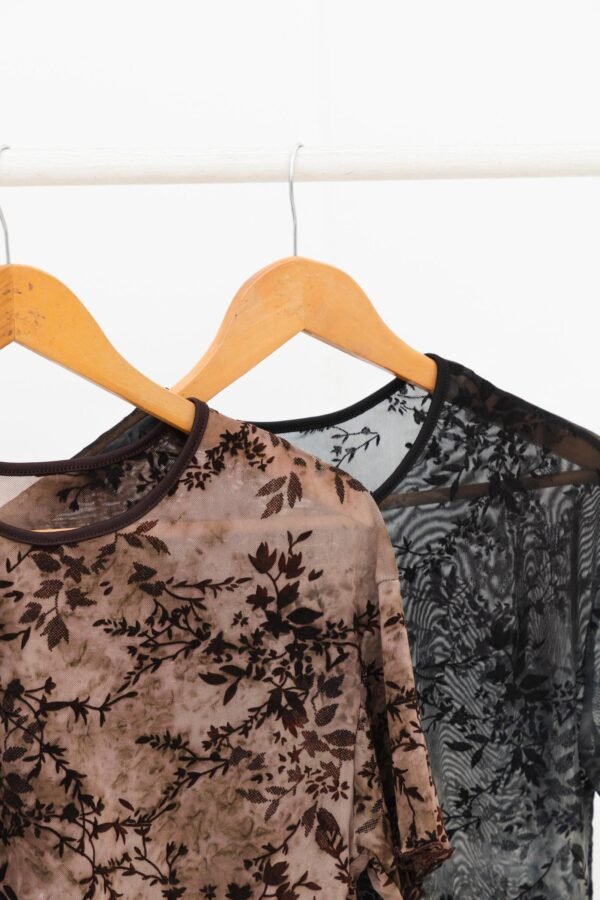 REMERA OVERSIZE TUL FLOR BATIK