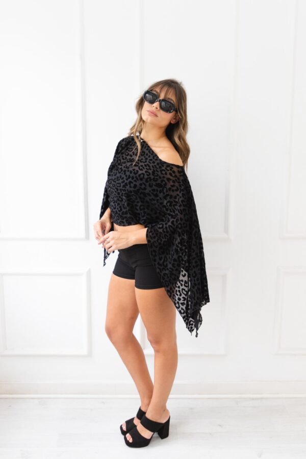 PONCHO TUL VELVET ANIMAL PRINT