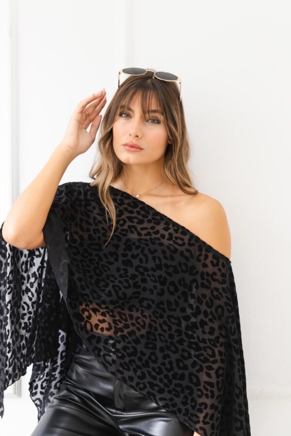 PONCHO BARBARA TUL VELVET ANIMAL PRINT