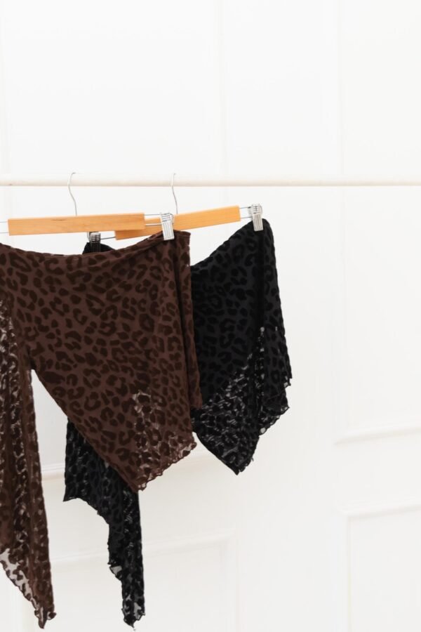 TOP RIHANA TUL VELVET ANIMAL PRINT