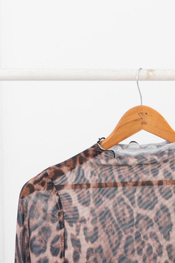 POLERA JULIETA TUL ANIMAL PRINT