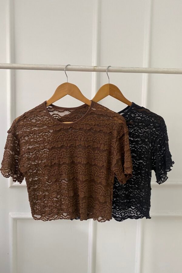 REMERA OVERSIZE ENCAJE