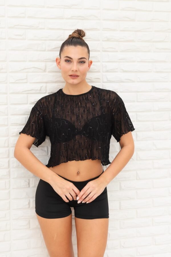 REMERA OVERSIZE ENCAJE LENTEJUELAS