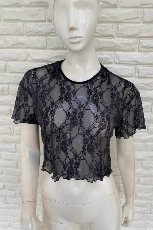 REMERA OVERSIZE TUL FLOR BATIK