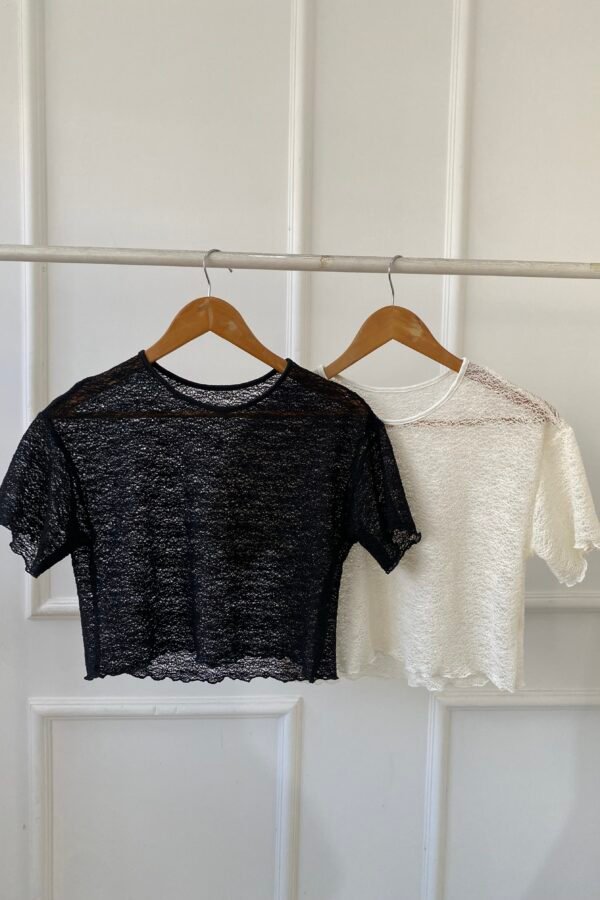 REMERA OVERSIZE ENCAJE