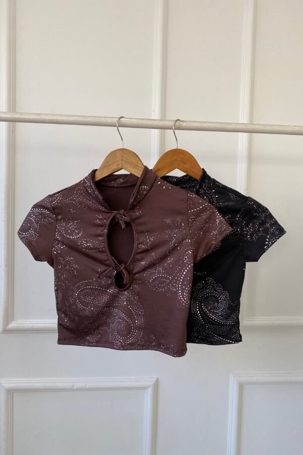 REMERA TINA LYCRA ARABESCOS