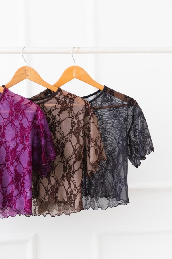 REMERA OVERSIZE TUL FLOR BATIK