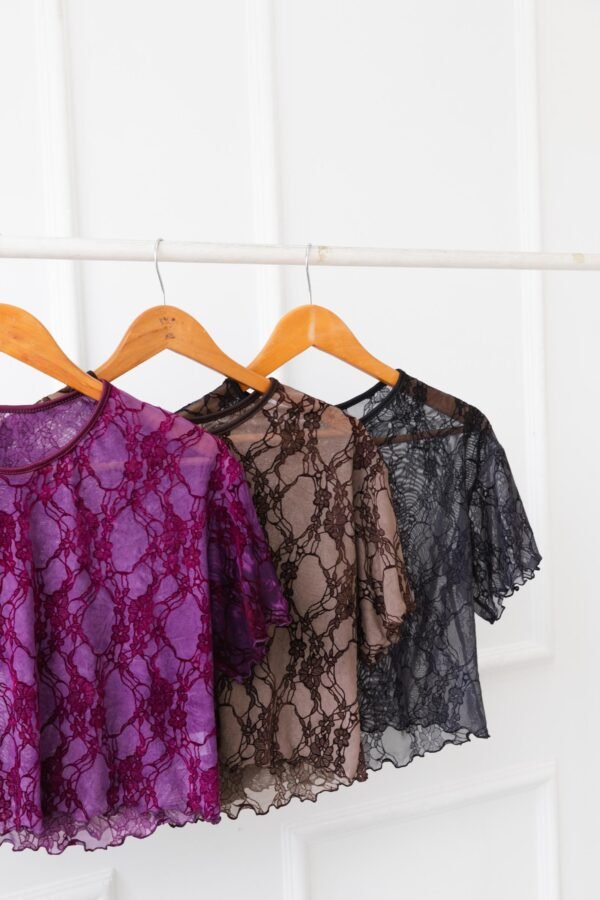 REMERA OVERSIZE TUL FLOR BATIK