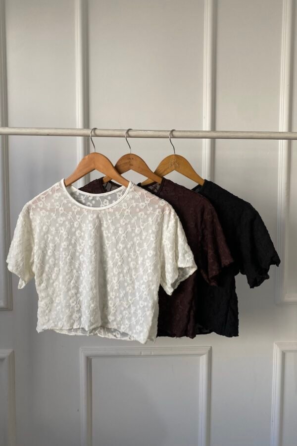 REMERA OVERSIZE BRODERY