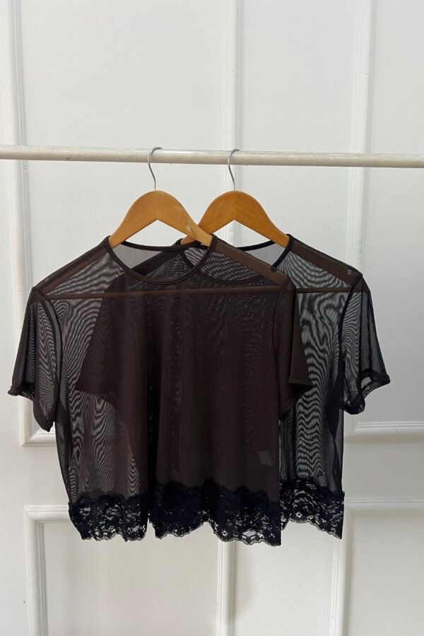 REMERA OVERSIZE TUL PUNTILLA