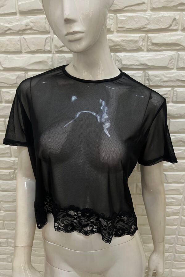 REMERA OVERSIZE TUL PUNTILLA