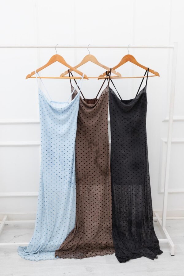 VESTIDO MERCEDES TUL LUNARES BATIK
