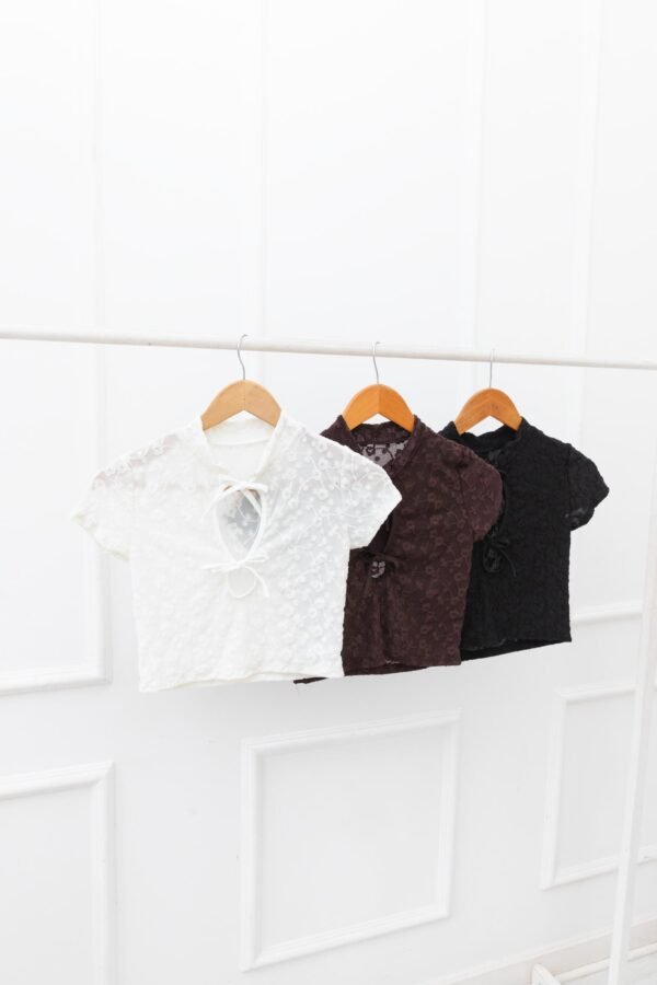 REMERA TINA BRODERY