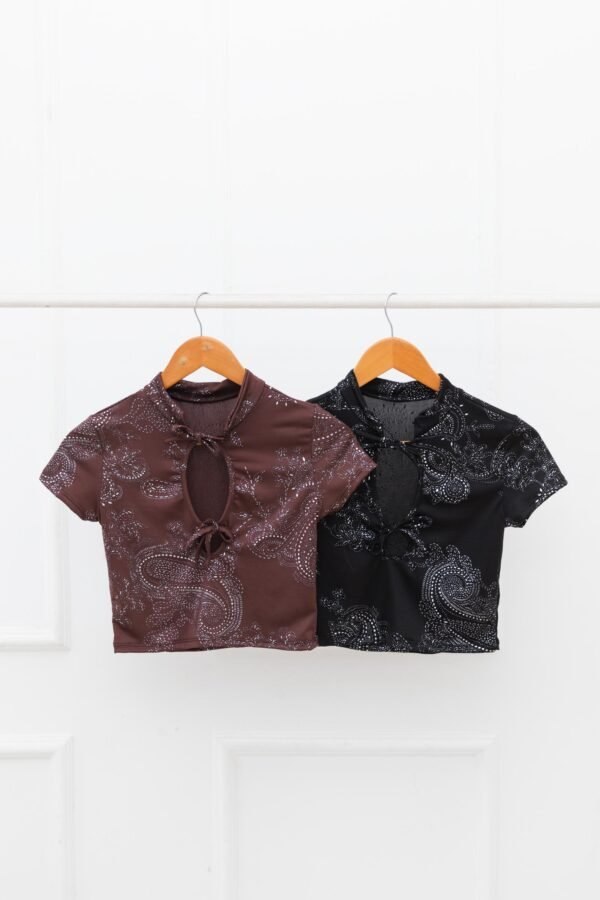 REMERA TINA LYCRA ARABESCOS