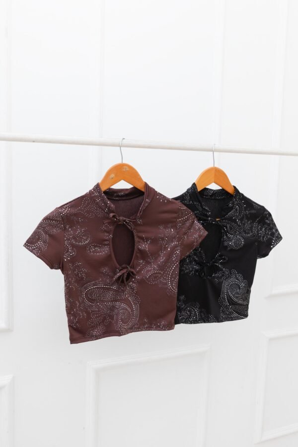 REMERA TINA LYCRA ARABESCOS