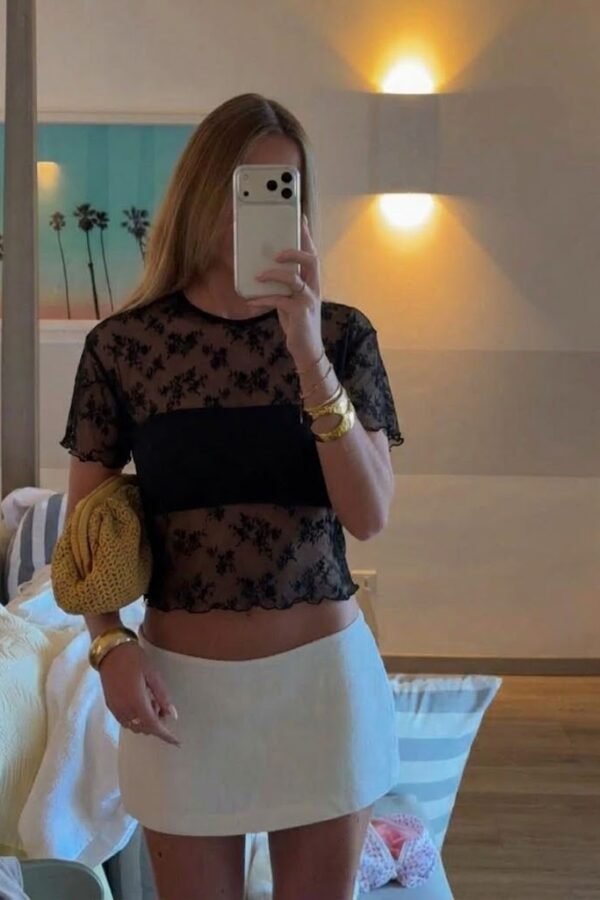 REMERA OVERSIZE TUL ENCAJE