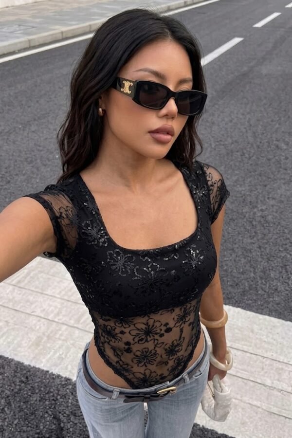 BODY LULU FLOR LENTEJUELAS